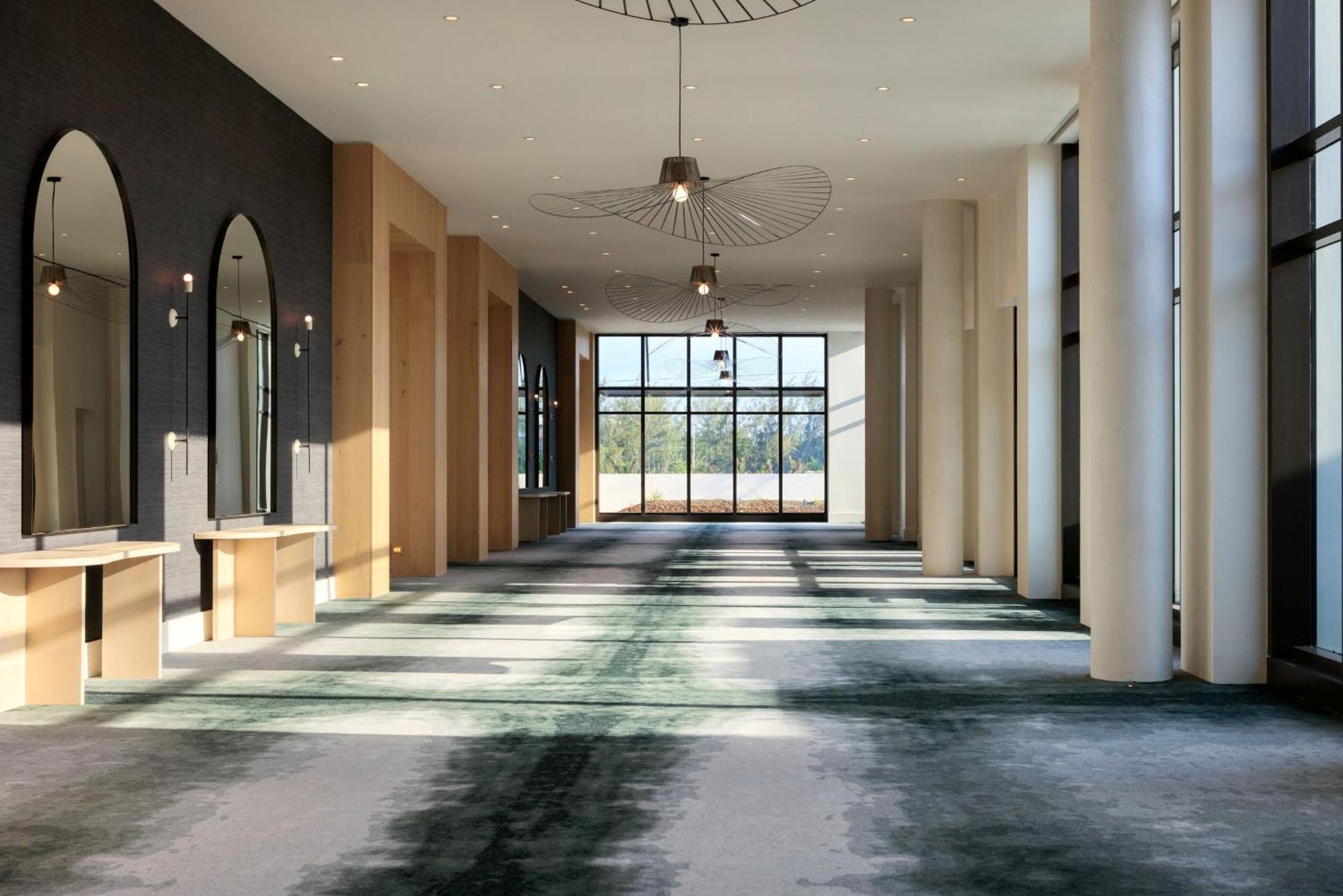 Hotel Indigo Grand Cayman By Ihg West Bay Екстериор снимка