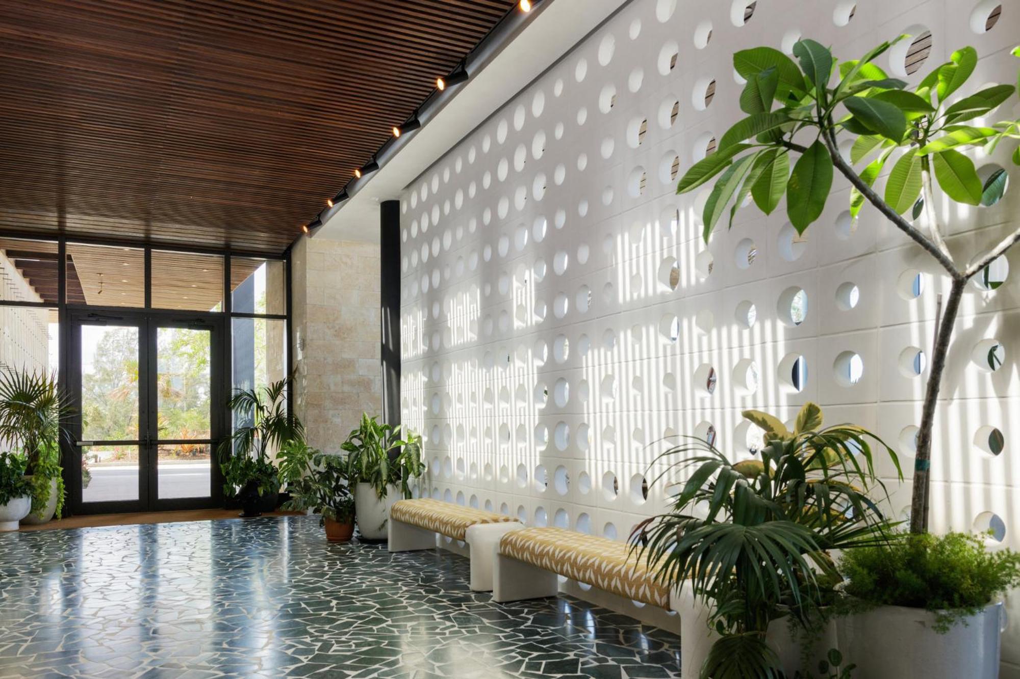 Hotel Indigo Grand Cayman By Ihg West Bay Екстериор снимка